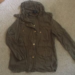 Light weight utility jacket